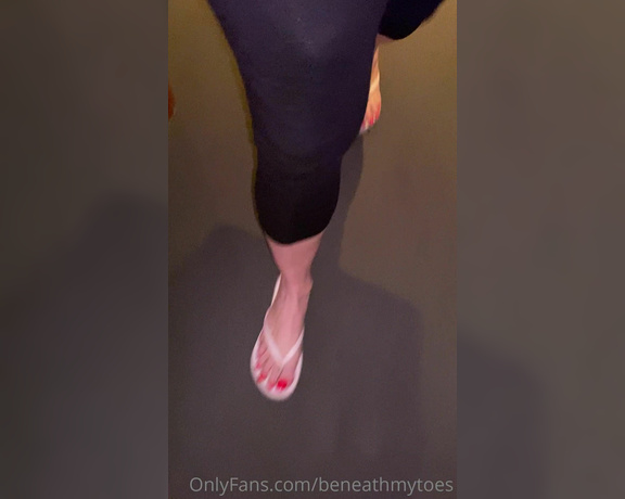 Beneathmytoes aka Beneathmytoes OnlyFans - Quick flip flop walk Nothing crazy