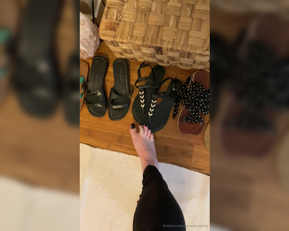 Beneathmytoes aka Beneathmytoes OnlyFans - 633 minutes A little flip flop, sneaker, sandal and heel tour Ignore my sniffles and the neighbours