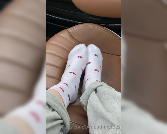 Beneathmytoes aka Beneathmytoes OnlyFans - Taking my boots and socks off in the car made me think about you and I got a little carried away