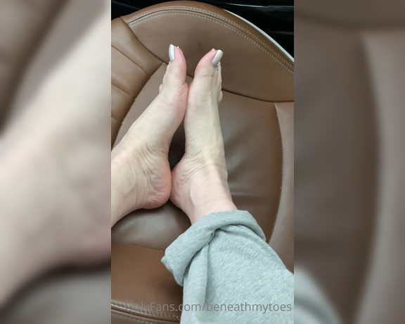 Beneathmytoes aka Beneathmytoes OnlyFans - Taking my boots and socks off in the car made me think about you and I got a little carried away