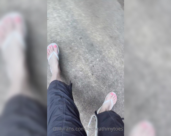 Beneathmytoes aka Beneathmytoes OnlyFans - Flip flop walk! Not the fun slappy sound so much cause I’m SOOO tall and they were far away from the