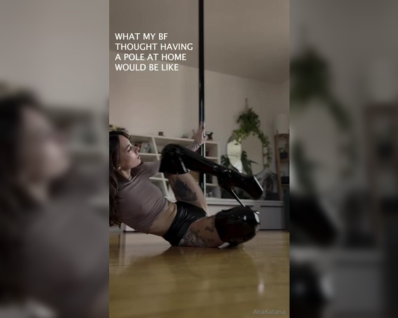 AnaKatana aka anakatana - 03-08-2024 OnlyFans Video - Just goofy whore things