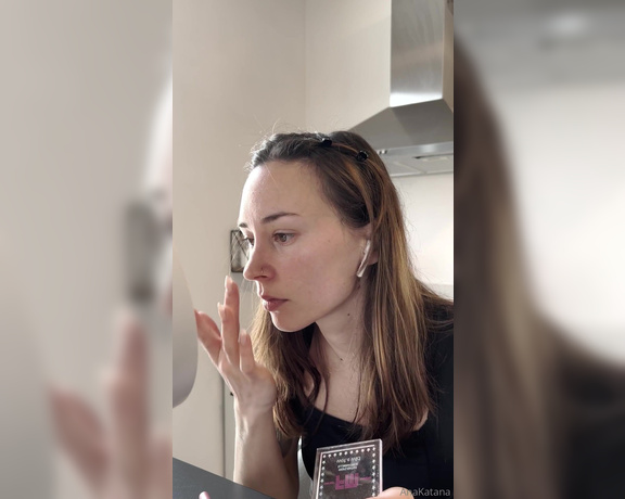 AnaKatana aka anakatana - 03-19-2024 OnlyFans Video - Get ready with me for my day of nothing that requires me to look nice and