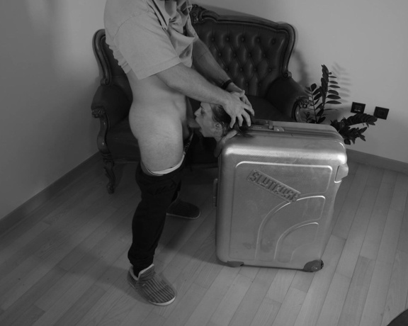 AnaKatana aka anakatana - 10-12-2024 OnlyFans Video - Tip 15 to this video to buy the full video if youre late to the partyA