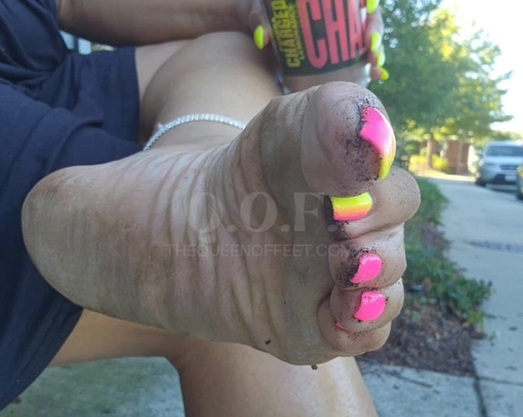 QUEEN OF FEET aka Thedcfootqueen OnlyFans - YOU DRINK IT BITCH FOOT SIMP PT1 You useless dog! I told you if you fuck up ONE MORE TIME, that