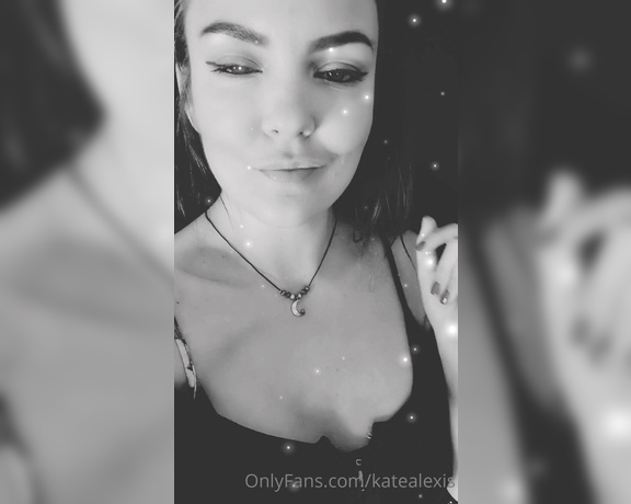 Goddess Kate aka Katealexis OnlyFans - Mwah