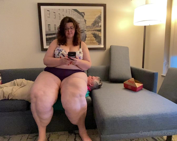 Amazonamanda OnlyFans - What’s behind all these curves Carbs and sitting on my ass of course and by that, I mean sitting m
