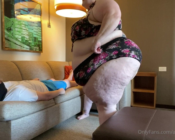 Amazonamanda OnlyFans - The last of the compilation… sitting, smothering, butt drops and more