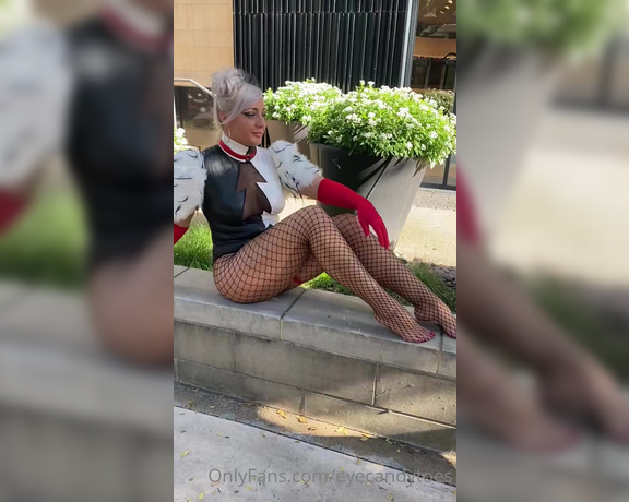 Eye Candy Toes aka Eyecandytoes Footjob OnlyFans - More BTS of this sexy public fishnet photo shoot
