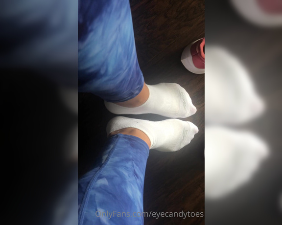 Eye Candy Toes aka Eyecandytoes Footjob OnlyFans - Super smelly and sweaty socks and shoes removal after an intense workout