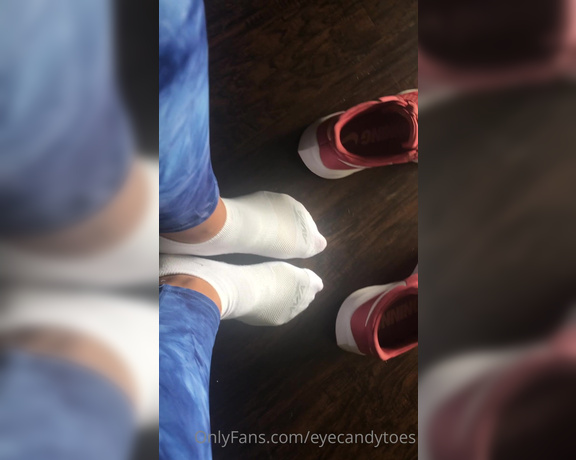 Eye Candy Toes aka Eyecandytoes Footjob OnlyFans - Super smelly and sweaty socks and shoes removal after an intense workout