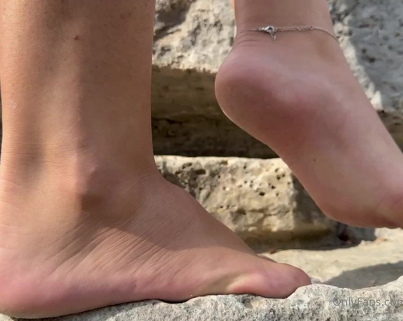 Eye Candy Toes aka Eyecandytoes Footjob OnlyFans - Giantess Slowly Climbing Up Side of Mountain with Huge Feet