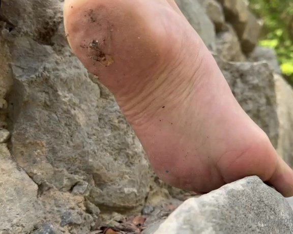 Eye Candy Toes aka Eyecandytoes Footjob OnlyFans - Giantess Slowly Climbing Up Side of Mountain with Huge Feet