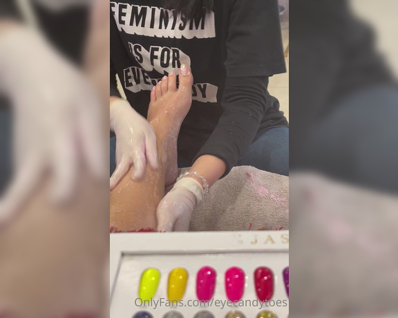 Eye Candy Toes aka Eyecandytoes Footjob OnlyFans - Getting a new pedi is literally the only time you’ll see my toes bare for a few minutes lol little 1