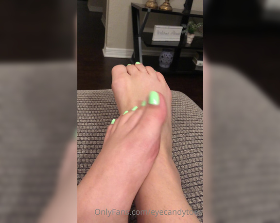 Eye Candy Toes aka Eyecandytoes Footjob OnlyFans - Movie night anyone Do you think you could focus with these pretty toes in front of you