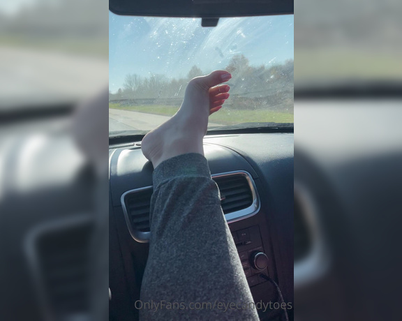 Eye Candy Toes aka Eyecandytoes Footjob OnlyFans - Foot up on the dash while driving may be a little crazy but had to do It for my arch lovers Ch