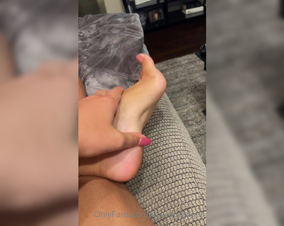 Eye Candy Toes aka Eyecandytoes Footjob OnlyFans - IG Live in case you missed It 1