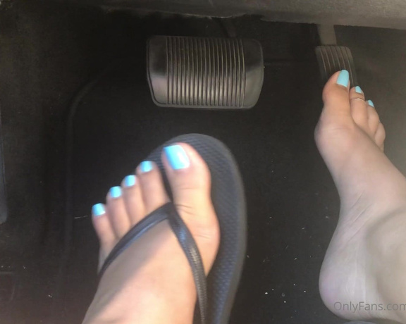 Eye Candy Toes aka Eyecandytoes Footjob OnlyFans - Barefoot Driving Not sure if this is considered pedal pumping tho Let me know what y’all think