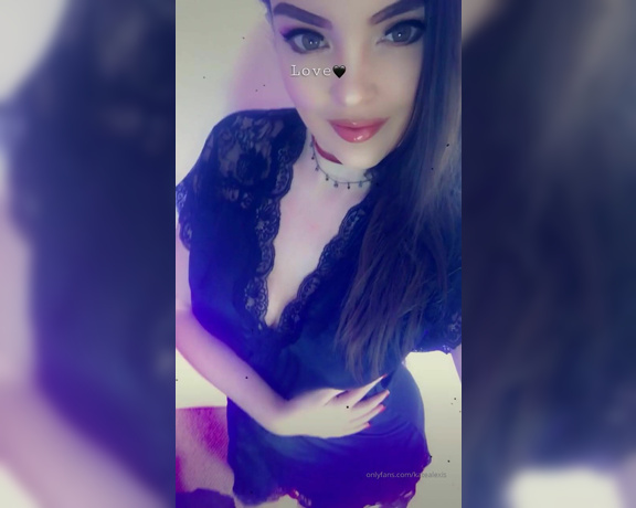 Goddess Kate aka Katealexis OnlyFans - I love to tease you with my hot curves!