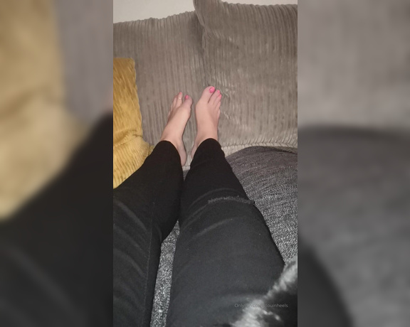 Lou In Heels aka Louinheels OnlyFans - Sunday sofa chilling