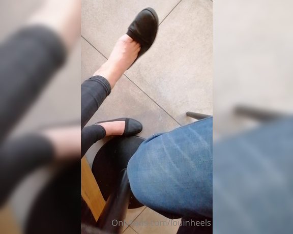 Lou In Heels aka Louinheels OnlyFans - Went shopping today and made sure, when I stopped for a coffee, I dangled my flats and watched for
