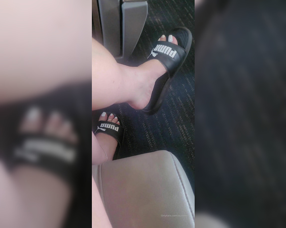 Lou In Heels aka Louinheels OnlyFans - A little tease for the guys staring at my feet on the train!!