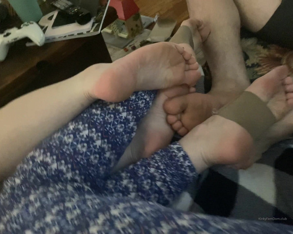 Miss Adah Vonn aka Topdomme OnlyFans - Video Lovers’ feet ~