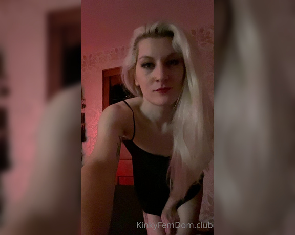 Miss Adah Vonn aka Topdomme OnlyFans - Videos Low light teasing and peeks ~