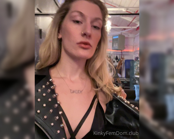 Miss Adah Vonn aka Topdomme OnlyFans - Video Daddy’s home