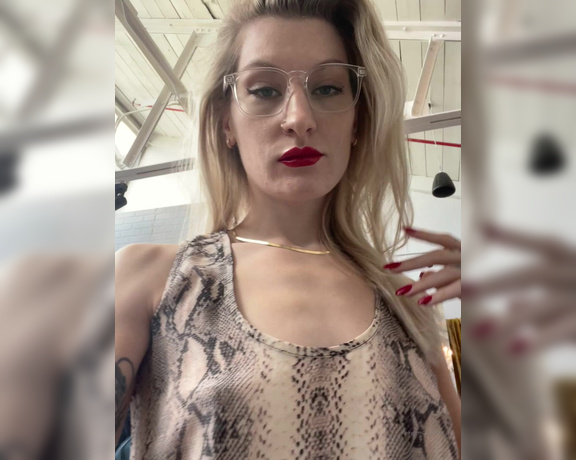 Miss Adah Vonn aka Topdomme OnlyFans - Video pretty face, little waist