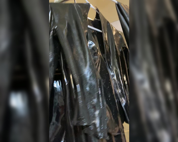 Miss Adah Vonn aka Topdomme OnlyFans - VID Lovin’ on my latexall freshly washed and shined ~