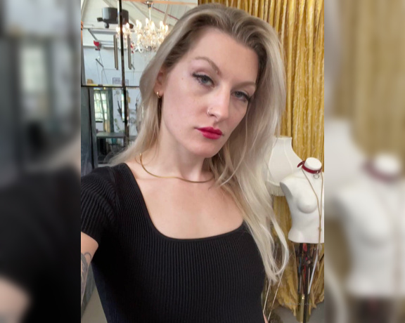 Miss Adah Vonn aka Topdomme OnlyFans - Video happy Sunday