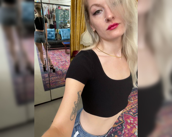 Miss Adah Vonn aka Topdomme OnlyFans - Video happy Sunday