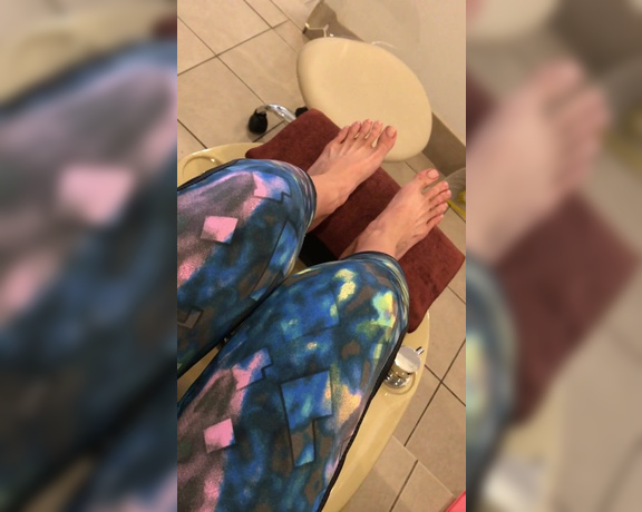 Miss Adah Vonn aka Topdomme OnlyFans - Double pedicure send $75 & Ill livestream the whole thing!