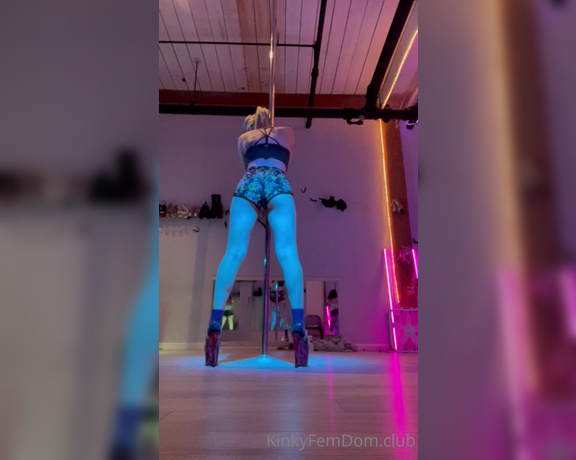 Miss Adah Vonn aka Topdomme OnlyFans - Video back to dance class—this time in heels!