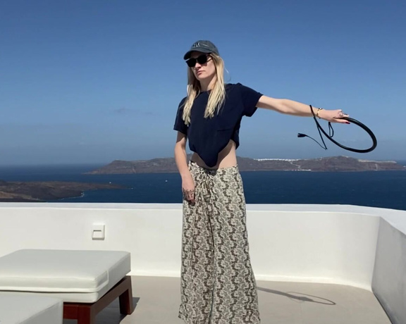 Miss Adah Vonn aka Topdomme OnlyFans - Video Whip practice on a windy roof in Santorini, Greece The echo of a good snap is so sexy to