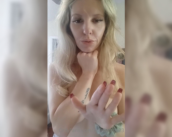 Marilyn Roe aka Marilynroe23 OnlyFans - Red light green light JOI attempt dont laugh at