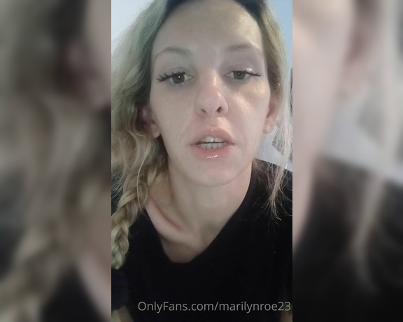 Marilyn Roe aka Marilynroe23 OnlyFans - Uncircumcised dicks are useless