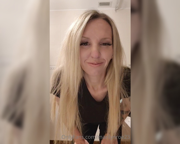 Marilyn Roe aka Marilynroe23 OnlyFans - Coworker makes you her fart slave for being late to work