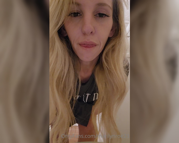 Marilyn Roe aka Marilynroe23 OnlyFans - My video editor is being weird dont have time to fuck with it right now but this is called clean 2