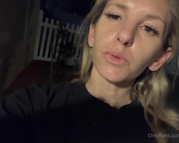 Marilyn Roe aka Marilynroe23 OnlyFans - A late night smoke will you be my human ash tray