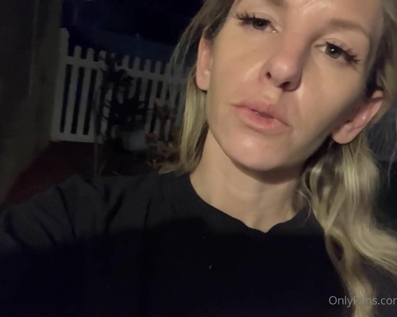 Marilyn Roe aka Marilynroe23 OnlyFans - A late night smoke will you be my human ash tray