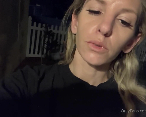 Marilyn Roe aka Marilynroe23 OnlyFans - A late night smoke will you be my human ash tray