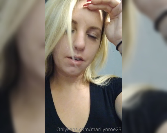 Marilyn Roe aka Marilynroe23 OnlyFans - JOI To see whole video dm me !