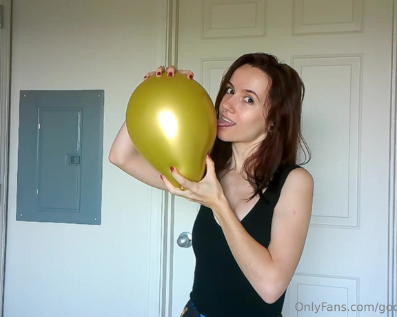 Miss May aka Goddessmayhere OnlyFans - Balloon ASMR 2