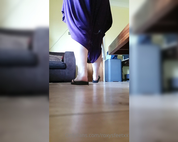 Miss Roxy xx aka Roxysfeetxx OnlyFans - Slow motion Giantess 1