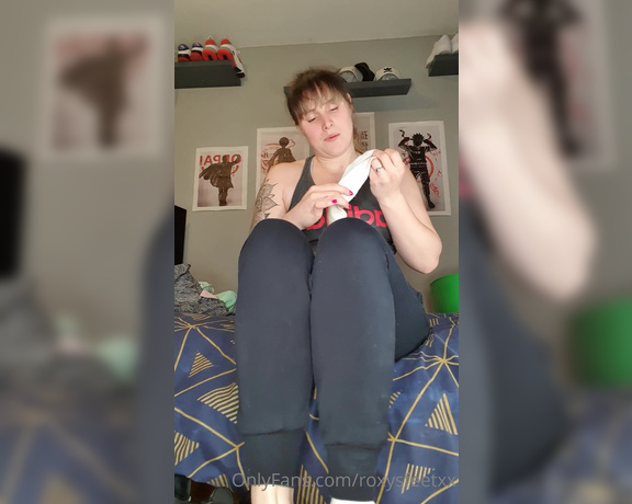 Miss Roxy xx aka Roxysfeetxx OnlyFans Video 44