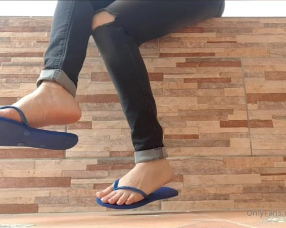 Feet Braga aka Feetbraga OnlyFans - So delicious havaianas and pink soles