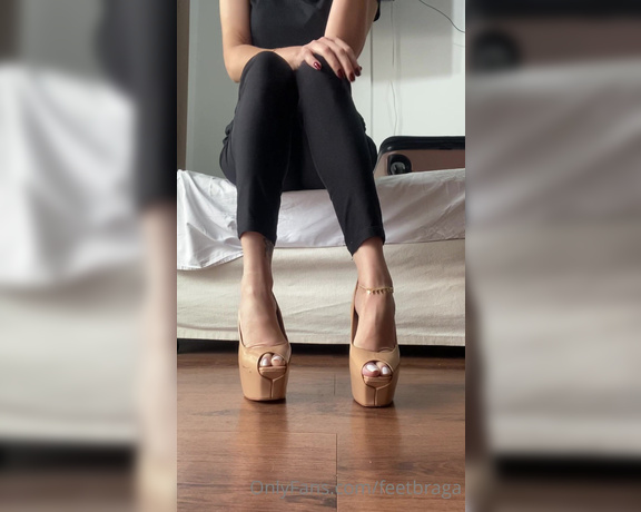 Feet Braga aka Feetbraga OnlyFans - Exibicionismo soles Salto 15cm