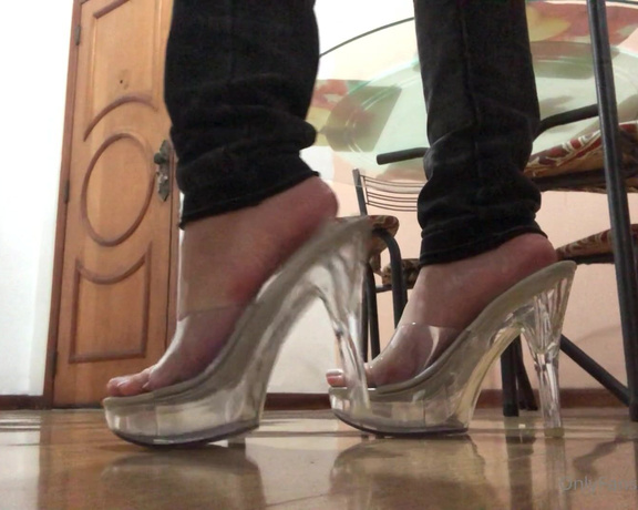 Feet Braga aka Feetbraga OnlyFans - Clean heels